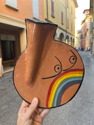 La Donna felice / Ceramic Wall Vase / hand-made