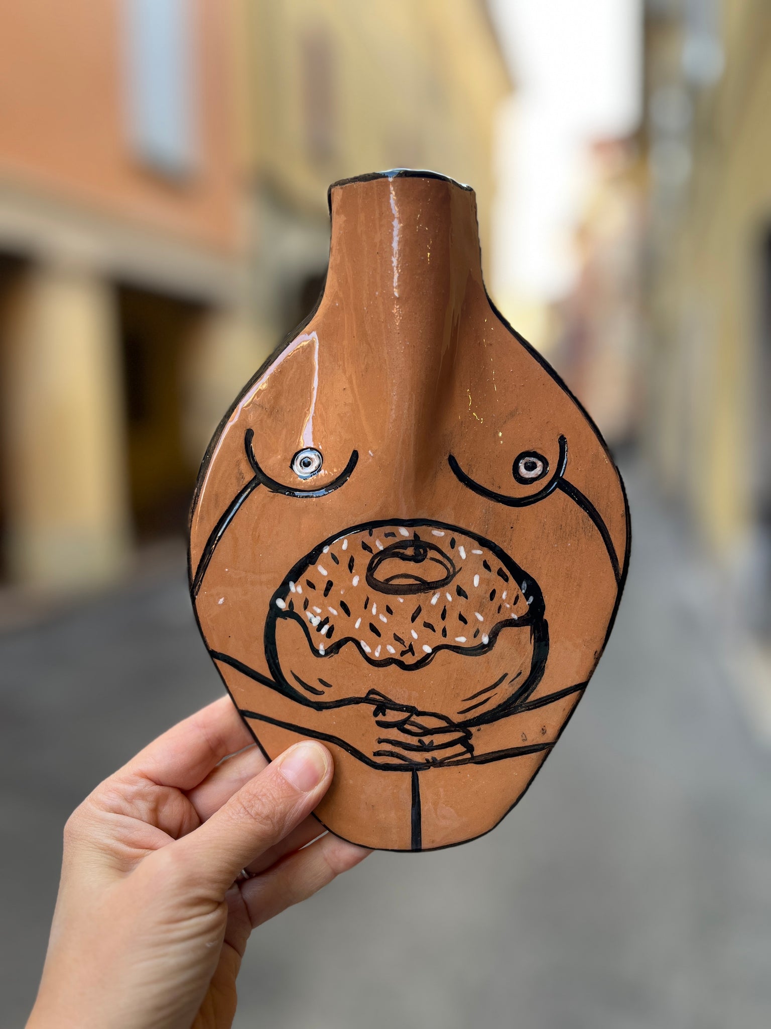 La Donna dolce / Ceramic Wall Vase / hand-made